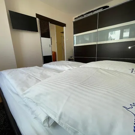 Wolin-travel Fala Z Widokiem Na Morze *