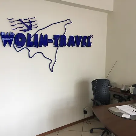 Wolin-travel Fala Z Widokiem Na Morze