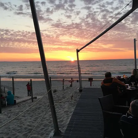 Wolin-travel Fala Z Widokiem Na Morze