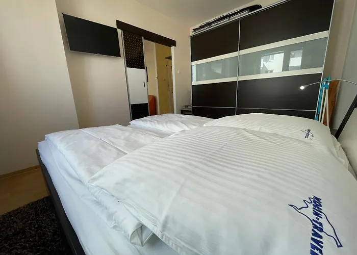 Wolin-travel Fala Z Widokiem Na Morze *