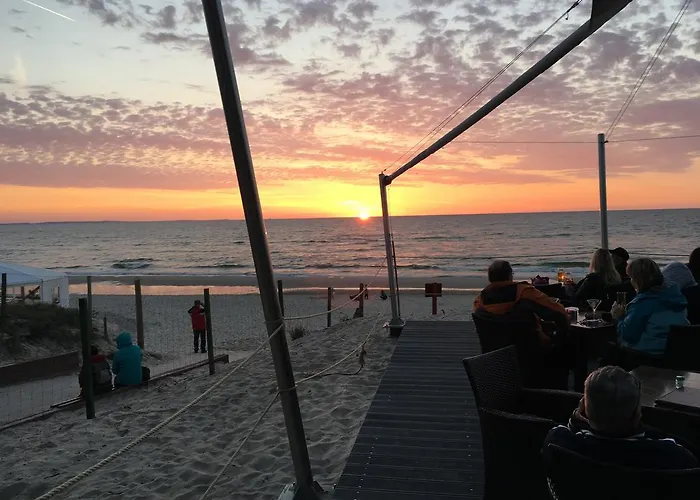 Wolin-travel Fala Z Widokiem Na Morze