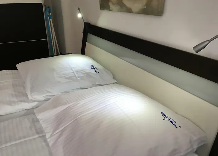 Daire Wolin-travel Fala Z Widokiem Na Morze Miedzyzdroje